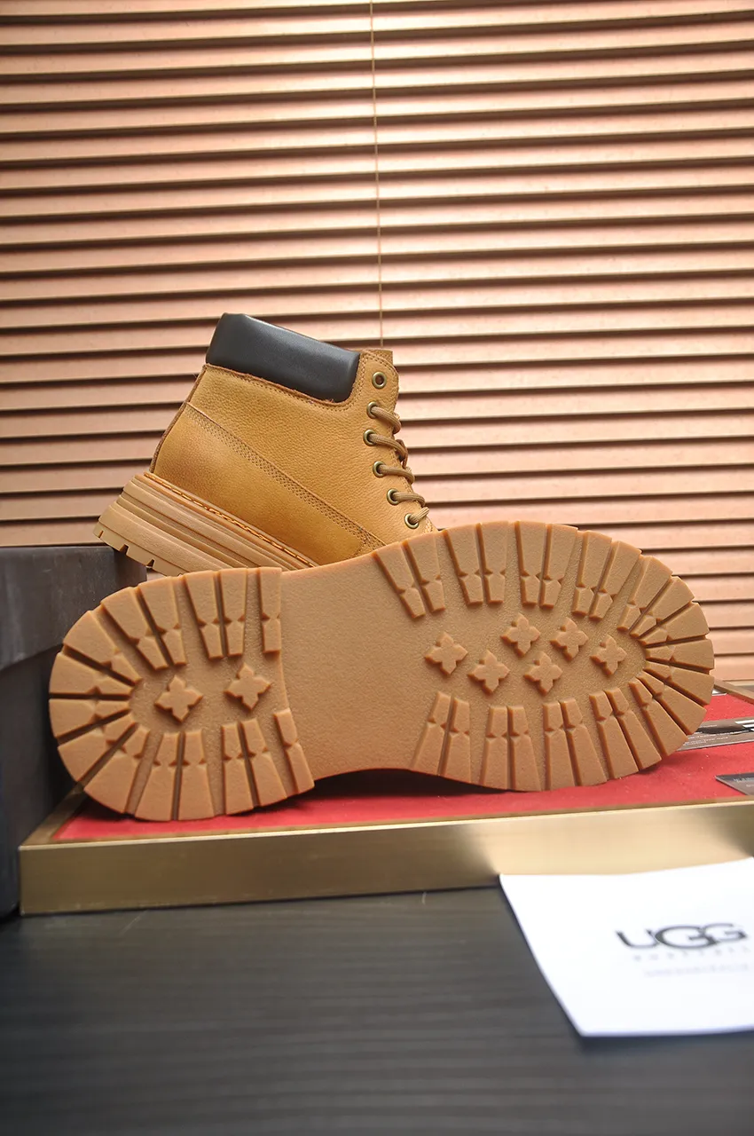 Men's shoes 💰680💶【UGG】(full genuine wool lining) Please pay attention to the quality of the original order and compare the thickness of the wool 🏮🏮Hot style Martin boots from Australia's warm luxury brand men's shoes, official website synchronization, Beckham men's style..., made of imported top-layer waxed cowhide, waxed toe box, Australian real wool velvet lining Carefully sewn...Imported rubber Martin boots outsole (comfortable, soft and wear-resistant). I really like the quality...Exquisite workmanship, you can't put it down once you see it. Code number 39-44